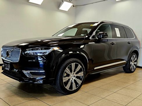Certified 2025 Volvo XC90 B6 Plus w/ Protection Package Premier image 2
