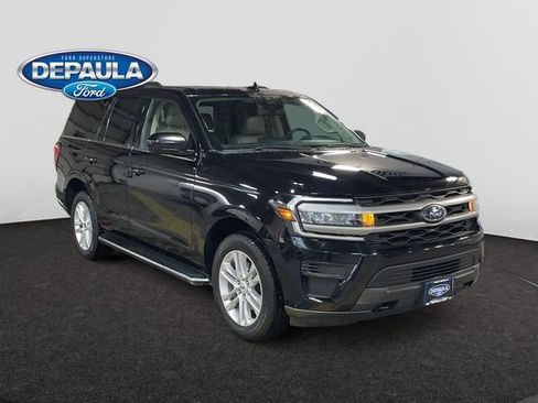 Used 2022 Ford Expedition XLT image 9