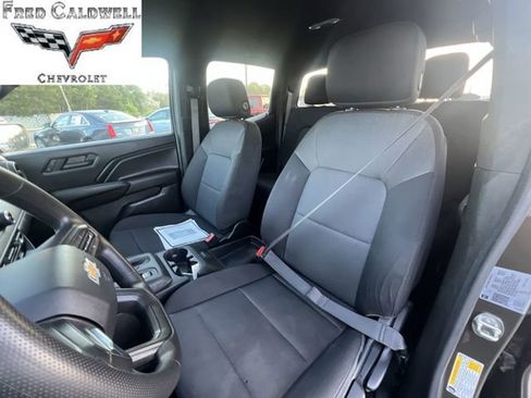 Used 2023 Chevrolet Colorado W/T RWD image 24
