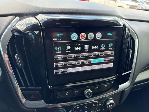 Used 2018 Chevrolet Traverse LT AWD/4WD image 17