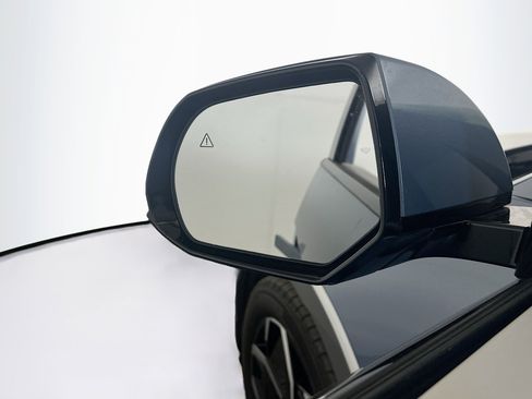 Used 2024 Hyundai Ioniq 5 Limited image 16