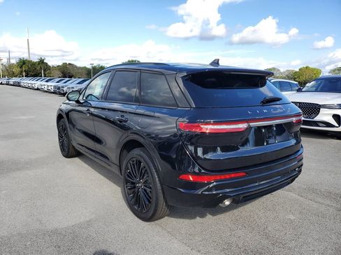 New 2026 Lincoln Corsair Reserve w/ Jet Appearance Package FWD image 3