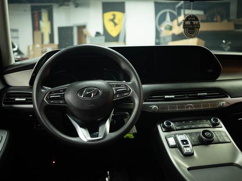 Used 2021 Hyundai Palisade SE FWD image 17