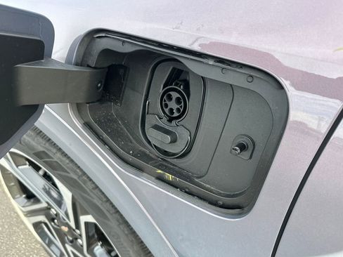 New 2026 Chevrolet Equinox EV LT w/ Convenience Package II image 10