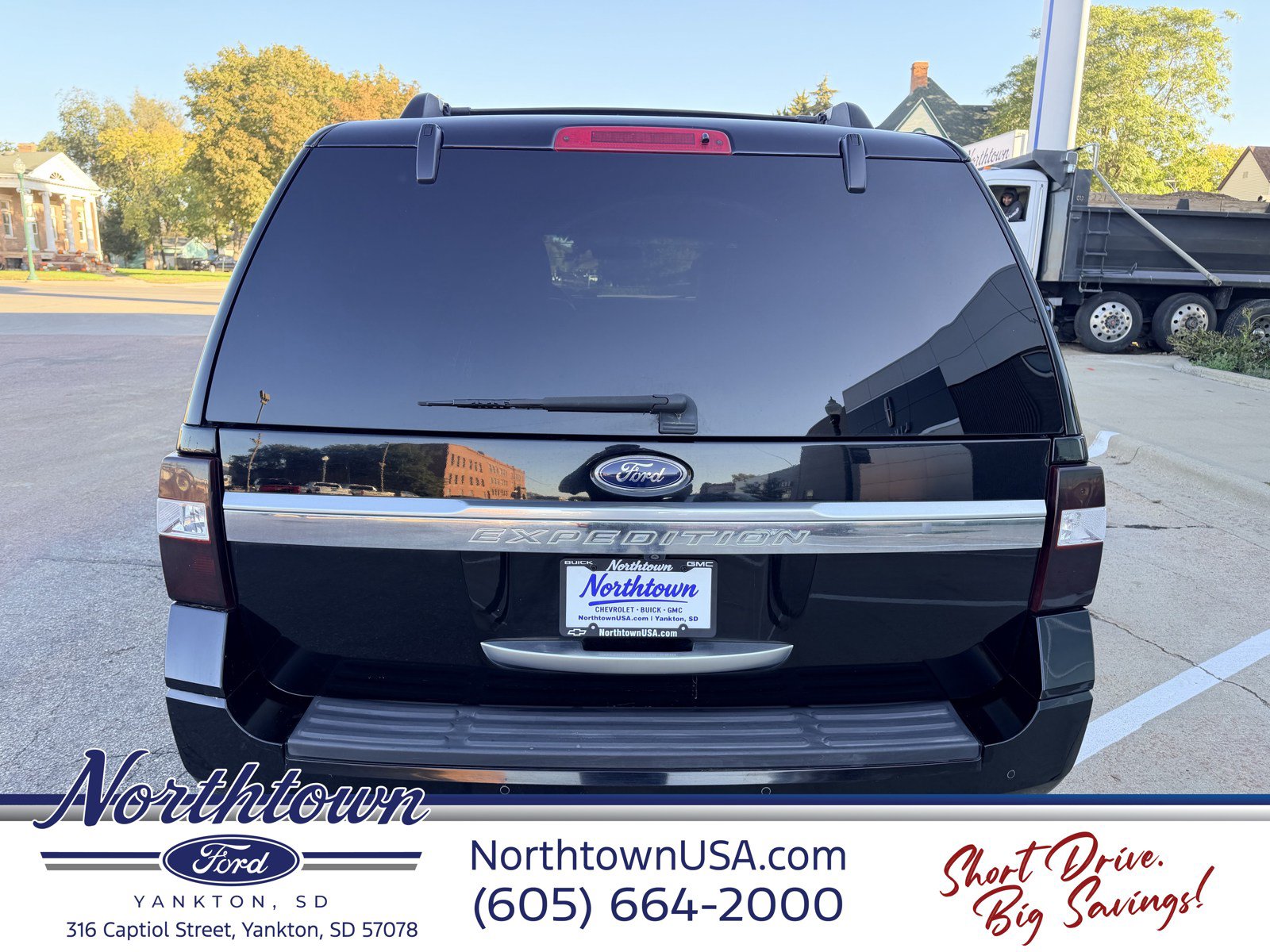 Used 2016 Ford Expedition Platinum AWD/4WD image 12