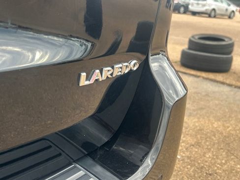 Used 2021 Jeep Grand Cherokee Laredo image 33