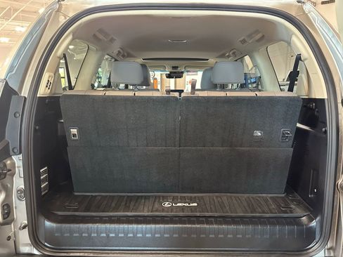 Used 2023 Lexus GX 460 Premium image 47