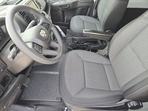 New 2026 RAM ProMaster 2500 w/ Convenience Group image 10