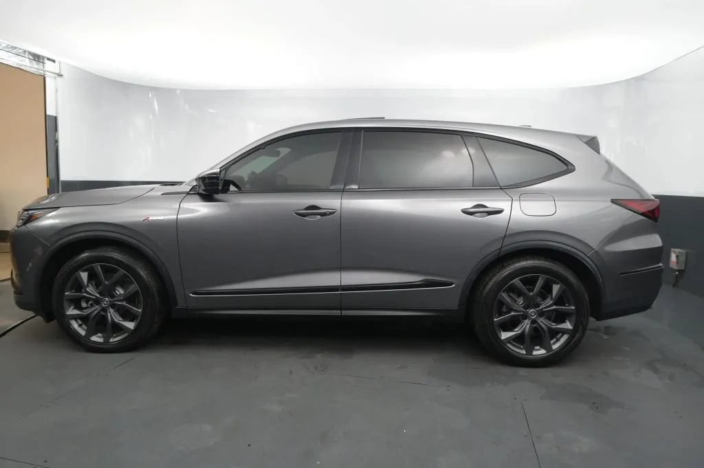 Used 2022 Acura MDX A-Spec AWD/4WD image 2