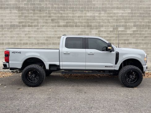 Used 2025 Ford F350 XLT w/ Black Appearance Package image 10