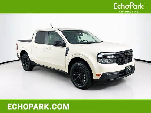 Used 2024 Ford Maverick Lariat w/ Black Appearance Package FWD image 1