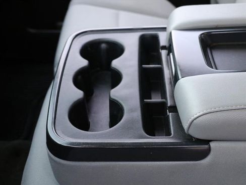 Used 2017 Chevrolet Silverado 1500 Custom w/ Custom Convenience Package image 29