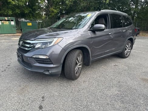 Used 2017 Honda Pilot Elite image 1