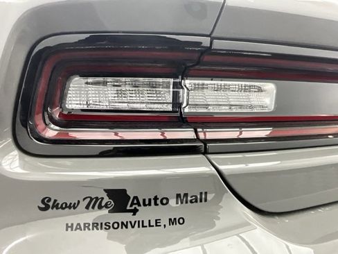 Used 2025 Dodge Charger R/T w/ Sun & Sound Package image 18