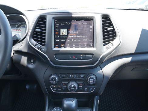 Used 2022 Jeep Cherokee Trailhawk w/ Sound & Nav Group AWD/4WD image 21