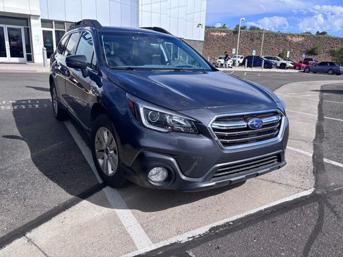 Used 2019 Subaru Outback 2.5i Premium AWD/4WD image 2