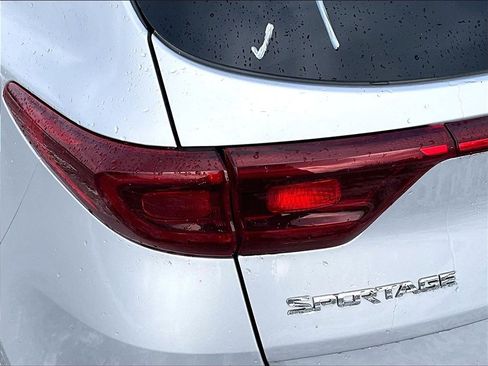 Used 2020 Kia Sportage LX image 27