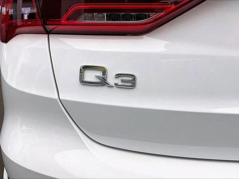 Certified 2023 Audi Q3 2.0T Premium w/ Convenience Package image 33