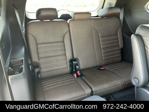 New 2026 GMC Acadia Denali Ultimate w/ LPO, Floor Liner Package AWD/4WD image 29