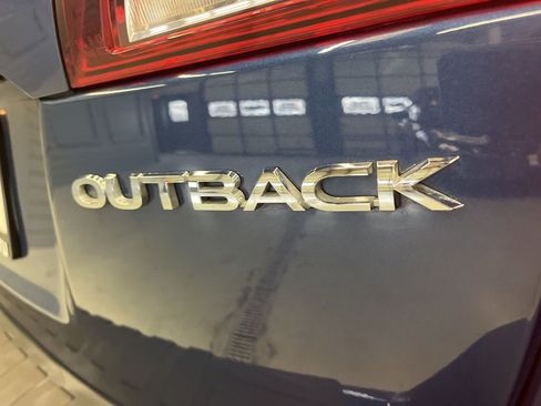 Used 2019 Subaru Outback 2.5i Limited w/ Popular Package #2 image 34