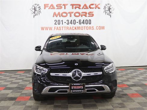 Used 2023 Mercedes-Benz GLC 300 4MATIC Coupe image 2