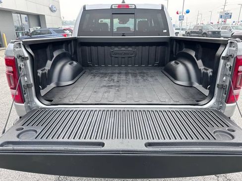 Used 2021 RAM 1500 Laramie AWD/4WD image 7