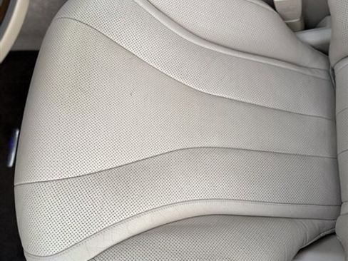 Used 2017 Mercedes-Benz S 550 4MATIC Sedan w/ Premium Package image 26