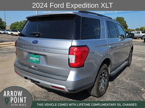Used 2024 Ford Expedition XLT RWD image 11