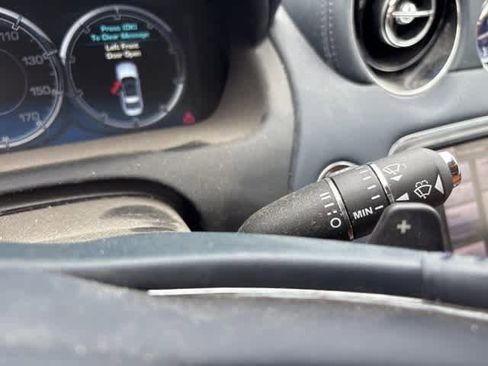 Used 2013 Jaguar XJ AWD image 16