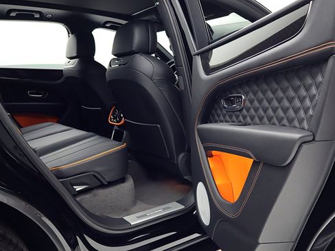 New 2025 Bentley Bentayga image 40