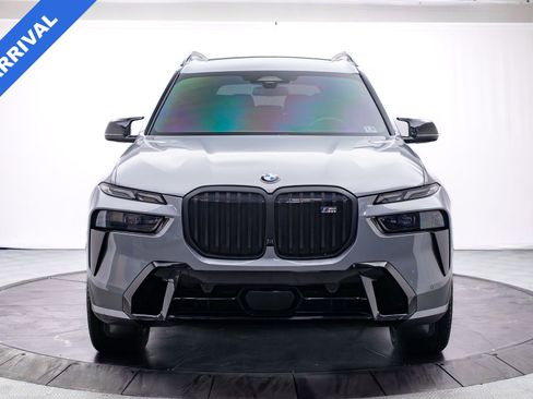 Used 2025 BMW X7 M60i w/ Executive Package image 8
