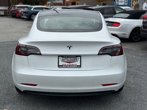 Used 2021 Tesla Model 3 Standard Range Plus image 9