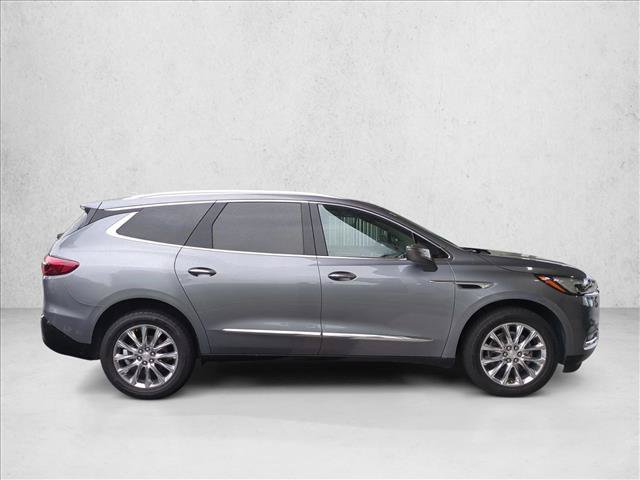 Used 2018 Buick Enclave Premium w/ Experience Buick Package FWD image 4