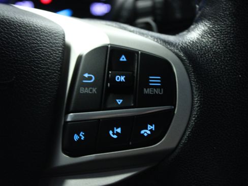 Used 2020 Ford Explorer XLT w/ Equipment Group 202A AWD/4WD image 22