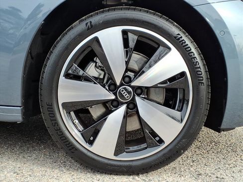 Used 2025 Audi A5 2.0T Prestige w/ 19" Wheel Package AWD/4WD image 5