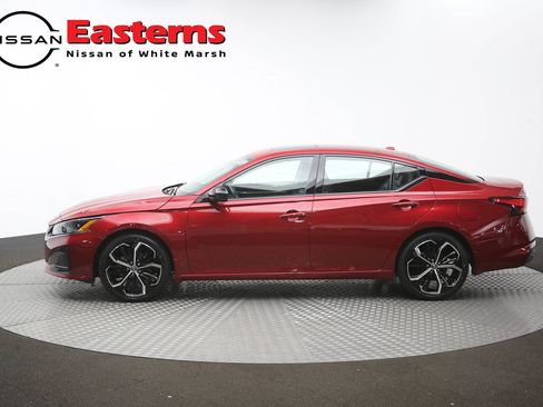 Used 2024 Nissan Altima 2.5 SR w/ SR Premium Package FWD image 59