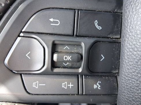Used 2025 Toyota Tacoma SR5 AWD/4WD image 20