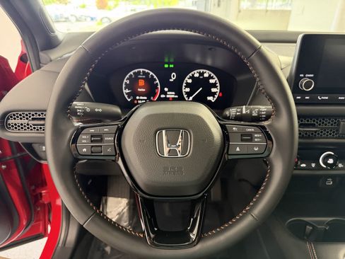 Used 2025 Honda HR-V Sport image 17