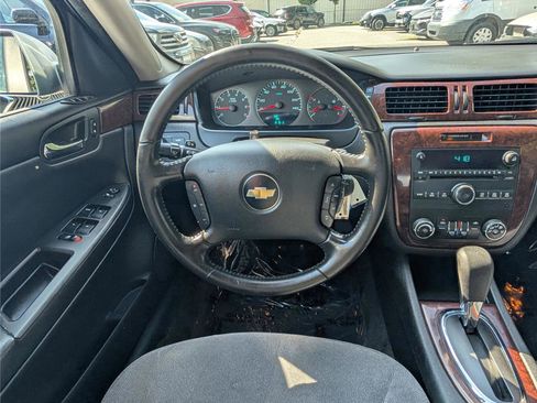 Used 2011 Chevrolet Impala LT FWD image 16