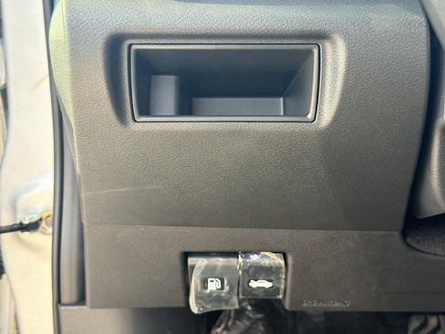 New 2025 Nissan Versa SV w/ Trunk Package image 21