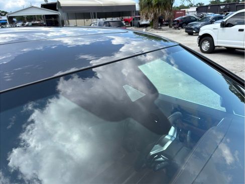 Used 2022 Porsche Cayenne AWD/4WD image 12