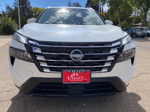 Used 2024 Nissan Rogue SV w/ SV Premium Package AWD/4WD image 8
