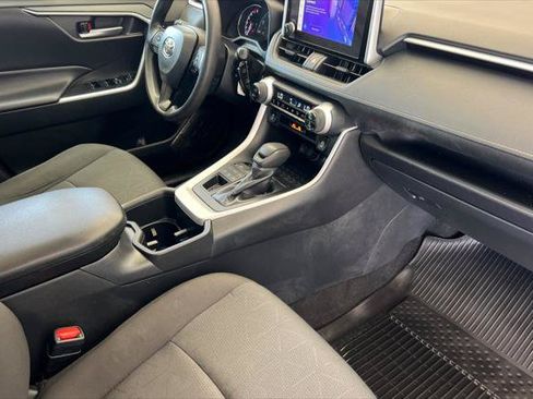 Certified 2025 Toyota RAV4 XLE w/ Convenience Package AWD/4WD image 17