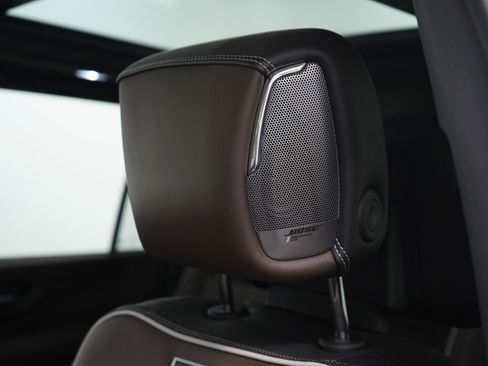 Used 2025 GMC Yukon XL Denali Ultimate AWD/4WD image 31