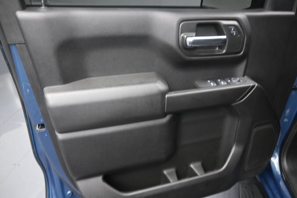 Used 2024 Chevrolet Silverado 1500 Custom w/ LPO, Dark Essentials Package RWD image 12