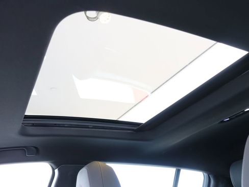 New 2025 Alfa Romeo Tonale w/ Premium Package image 16