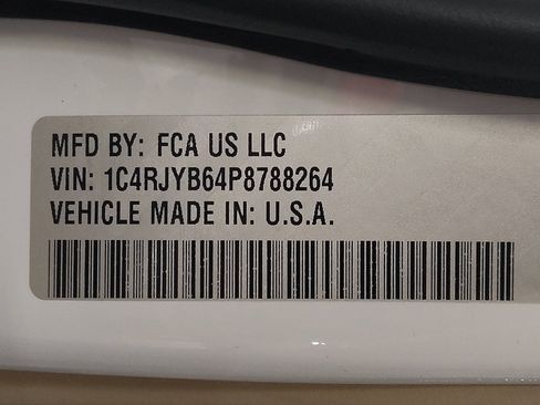 Used 2023 Jeep Grand Cherokee 4WD 4xe image 33