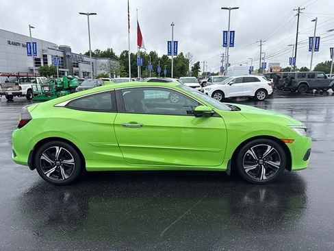 Used 2016 Honda Civic Touring image 3