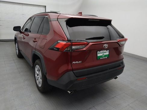 Used 2020 Toyota RAV4 LE FWD image 5