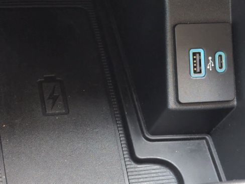 Used 2022 Ford Edge Titanium w/ Equipment Group 301A image 29